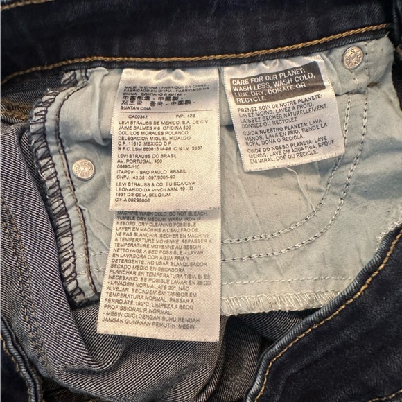 Levi Stauss & Co. 711 Skinny Jeans - Picture 7 of 8